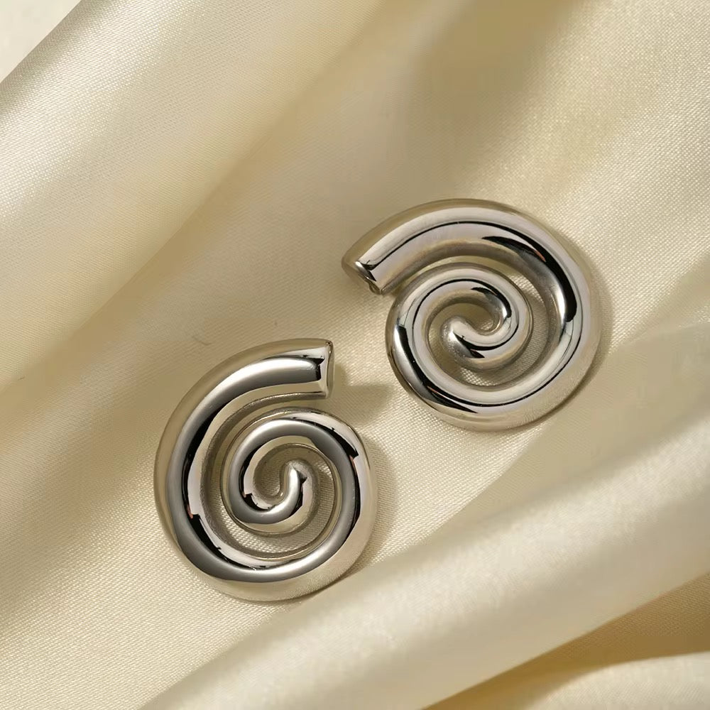 Spiral Loop Earring 18krt Gold Plated DJ 04